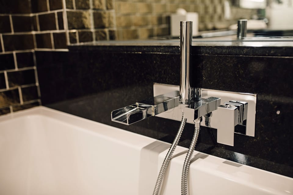 Hypo-allergenic bedding, in-room safe, desk, laptop workspace