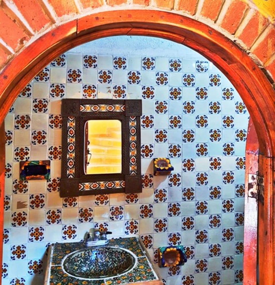 Basic Studio, Shared Bathroom | Shared bathroom