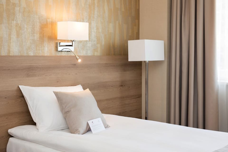 Standard Room | Living area | Flat-screen TV