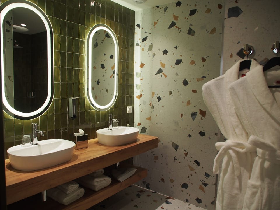 Superior Suite, 1 Queen Bed with Sofa bed | Bathroom | Hair dryer, towels