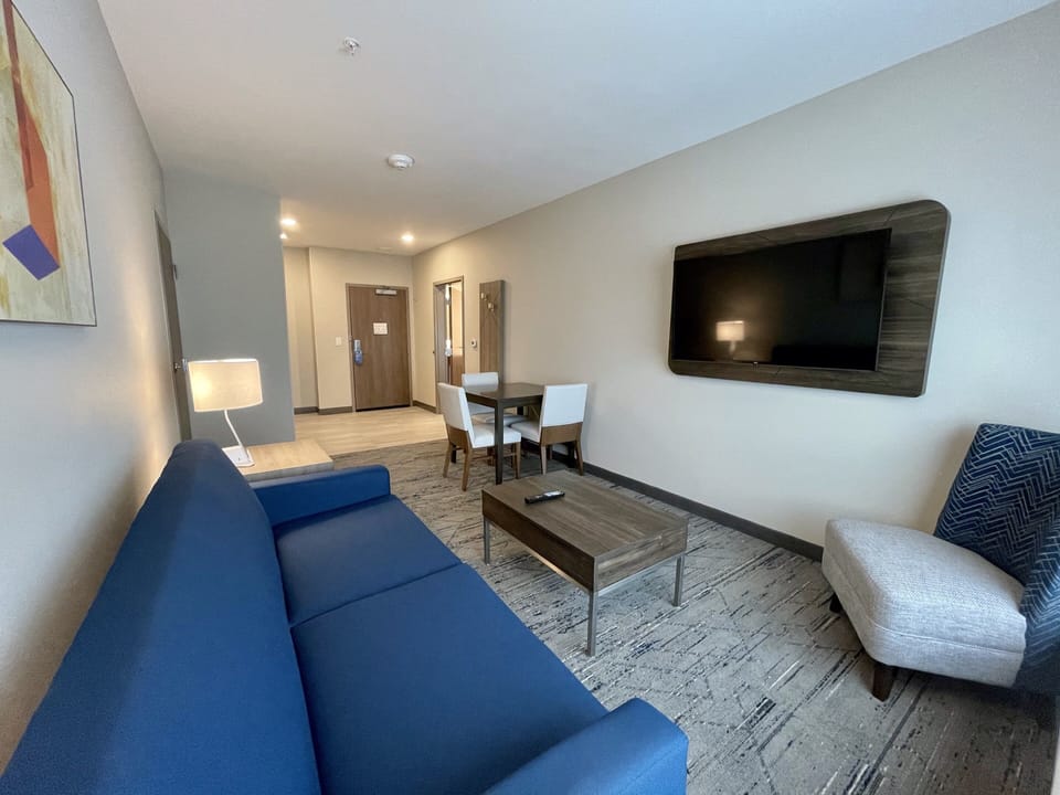 1 bedroom, in-room safe, desk, laptop workspace