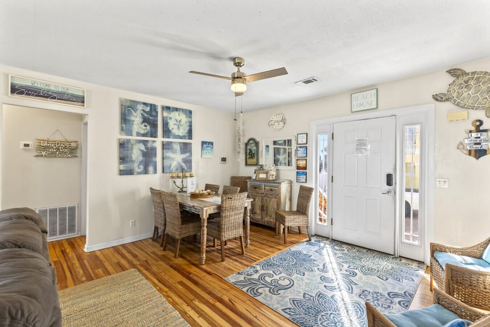 Daytona Beach Pool Airbnb VRBO Pet Friendly