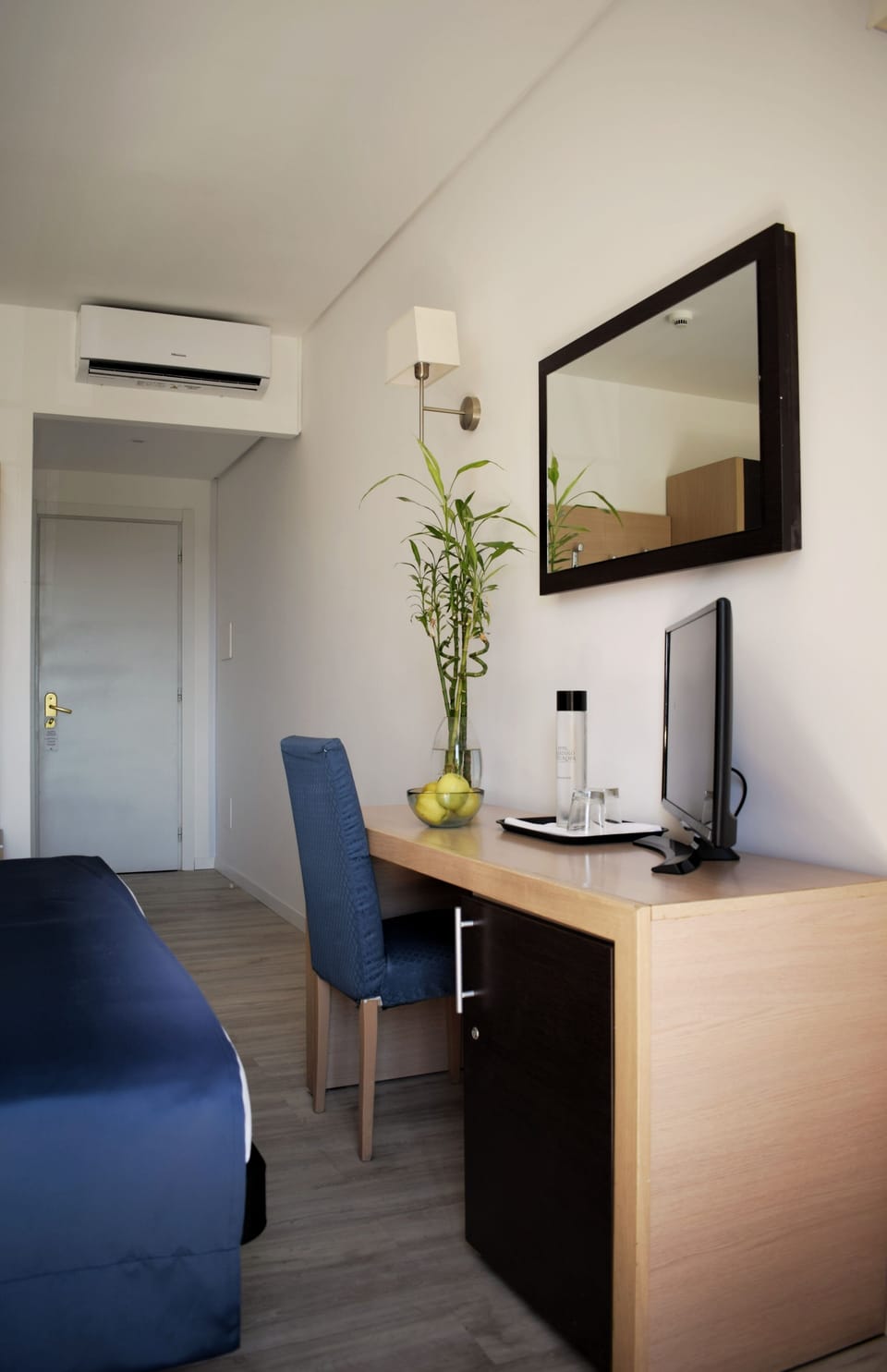 Double Room | Minibar, in-room safe, desk, free cribs/infant beds