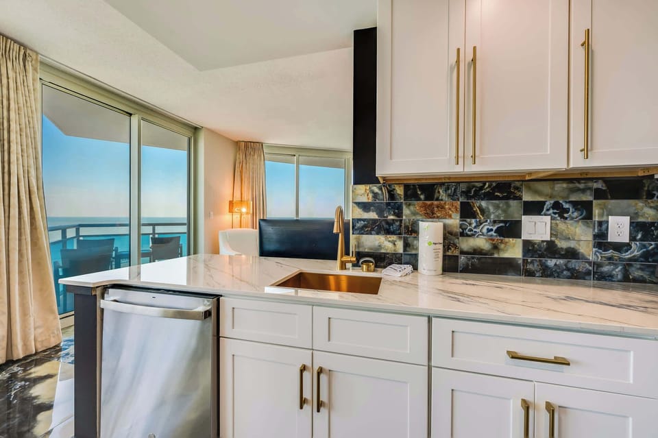 Fully Equipped Kitchen for Your Stay
