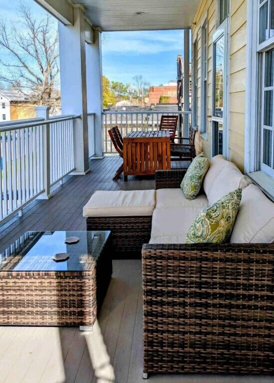 Balcony2