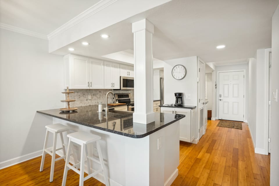 Beautiful Upgraded Kitchen