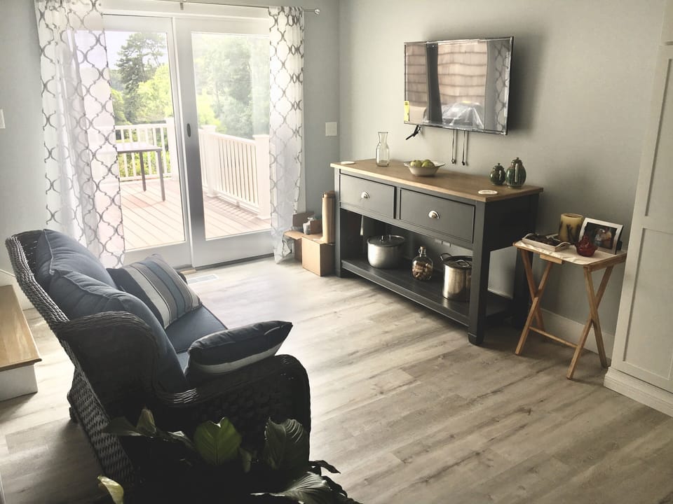 second seating area