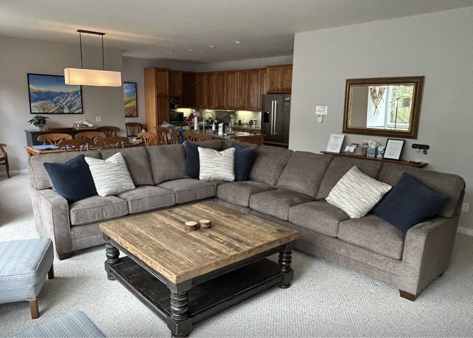 Condo, 3 Bedrooms | Living area | Smart TV