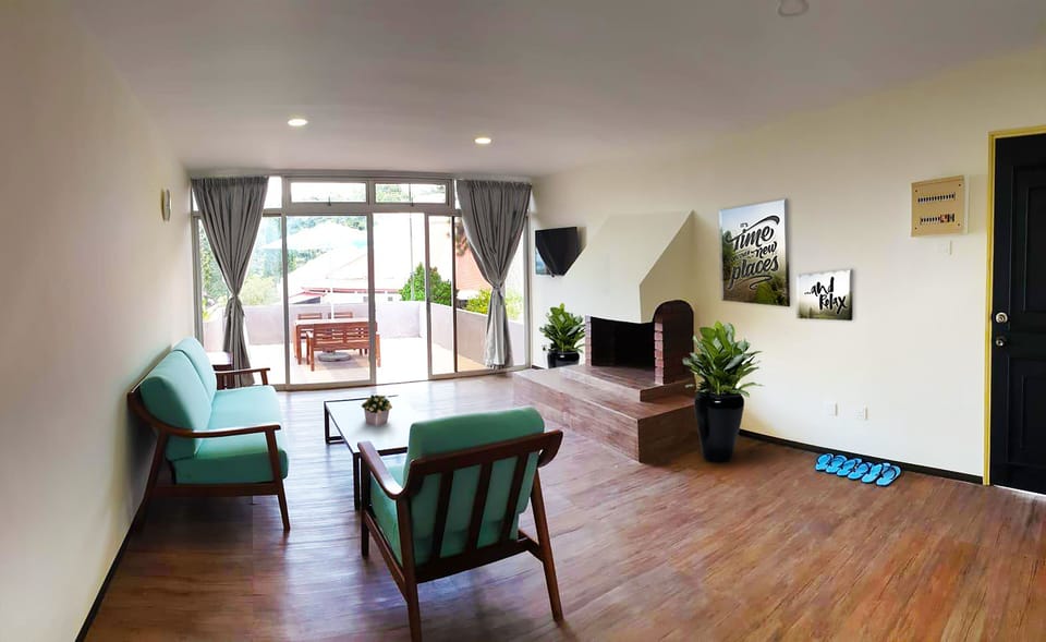 Family Apartment | Living area | 40-inch Smart TV with digital channels