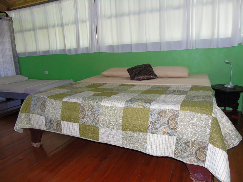 Room, 1 Bedroom, Balcony, Garden View | 1 bedroom, bed sheets