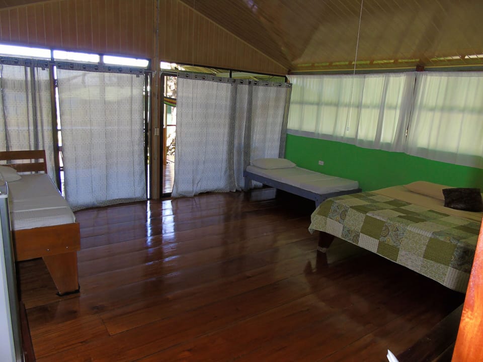 Room, 1 Bedroom, Balcony, Garden View | 1 bedroom, bed sheets