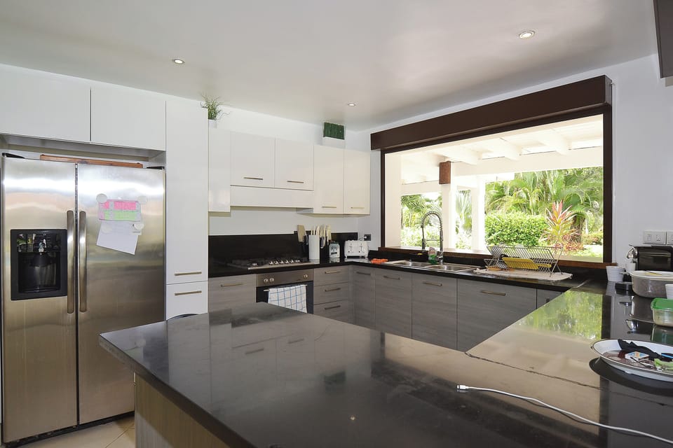 Villa, 5 Bedrooms, Smoking, Private Pool | Interior