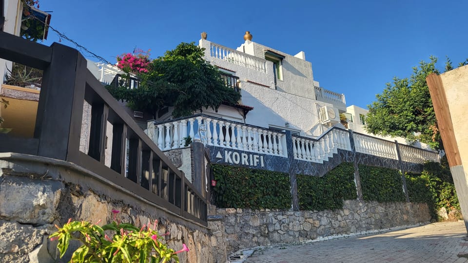 Apartment, 1 Bedroom, Smoking, Balcony | Property entrance