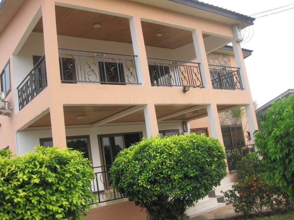 Room, 6 Bedrooms, Smoking, Balcony | Front of property