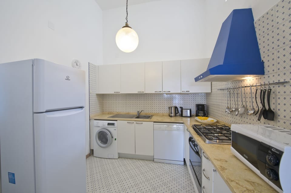 Villa, 4 Bedrooms, Smoking, Private Pool | Private kitchen | Fridge, microwave, stovetop, dishwasher