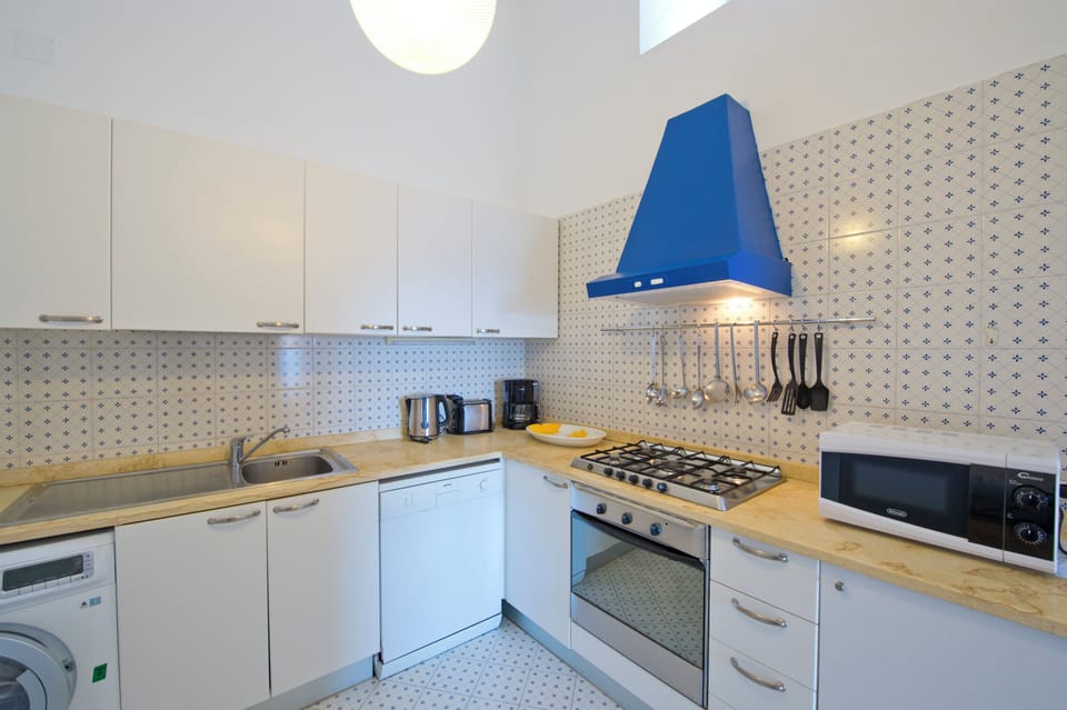 Villa, 4 Bedrooms, Smoking, Private Pool | Private kitchen | Fridge, microwave, stovetop, dishwasher