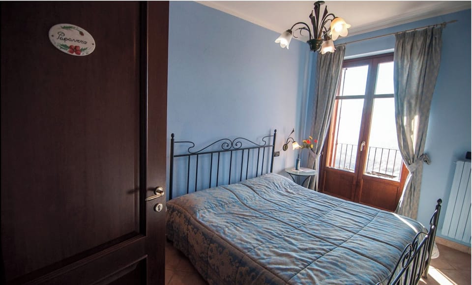 Room, 1 Bedroom, Balcony, Mountain View | 1 bedroom, WiFi