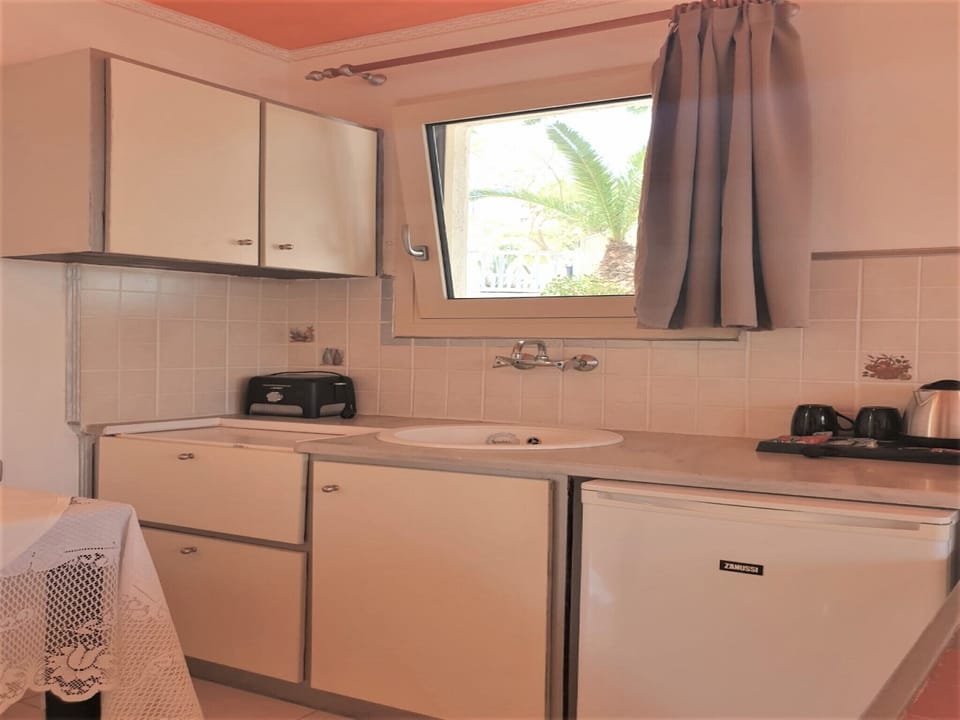 Studio, 1 Bedroom, Smoking, Balcony | Interior