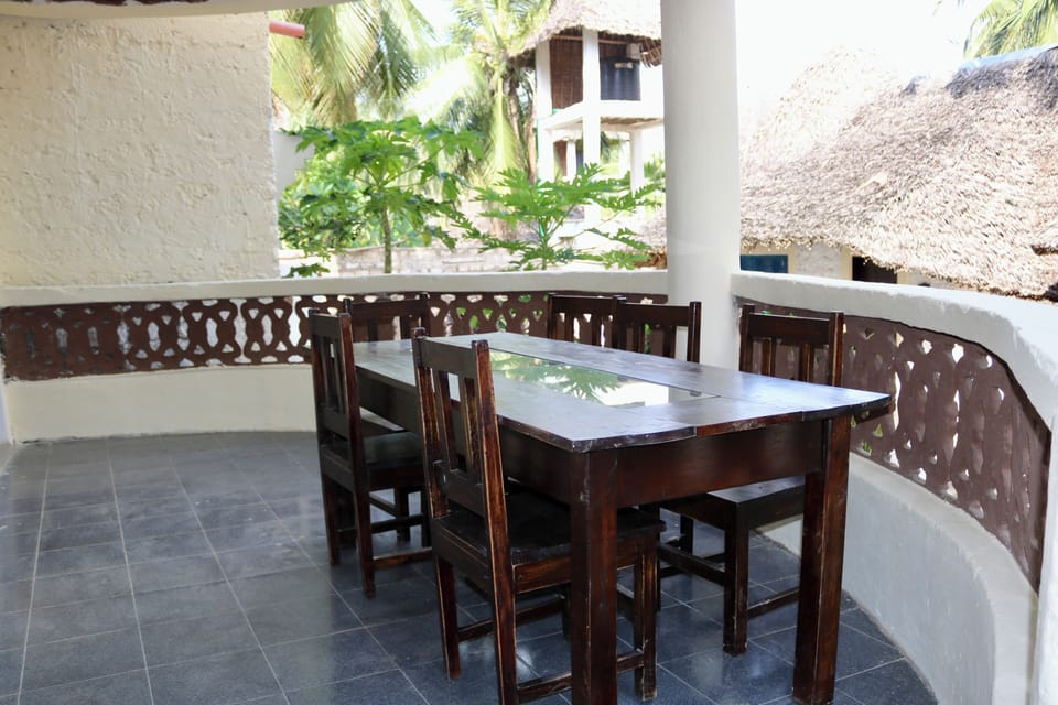 Room, 1 Bedroom, Smoking, Private Pool | Outdoor dining