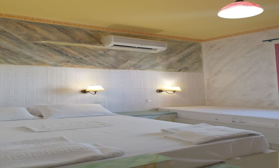 Standard big Room Apartment in Blue Aegean With Shared Pool, Kitchen and Ac Apartment in Piskopiano