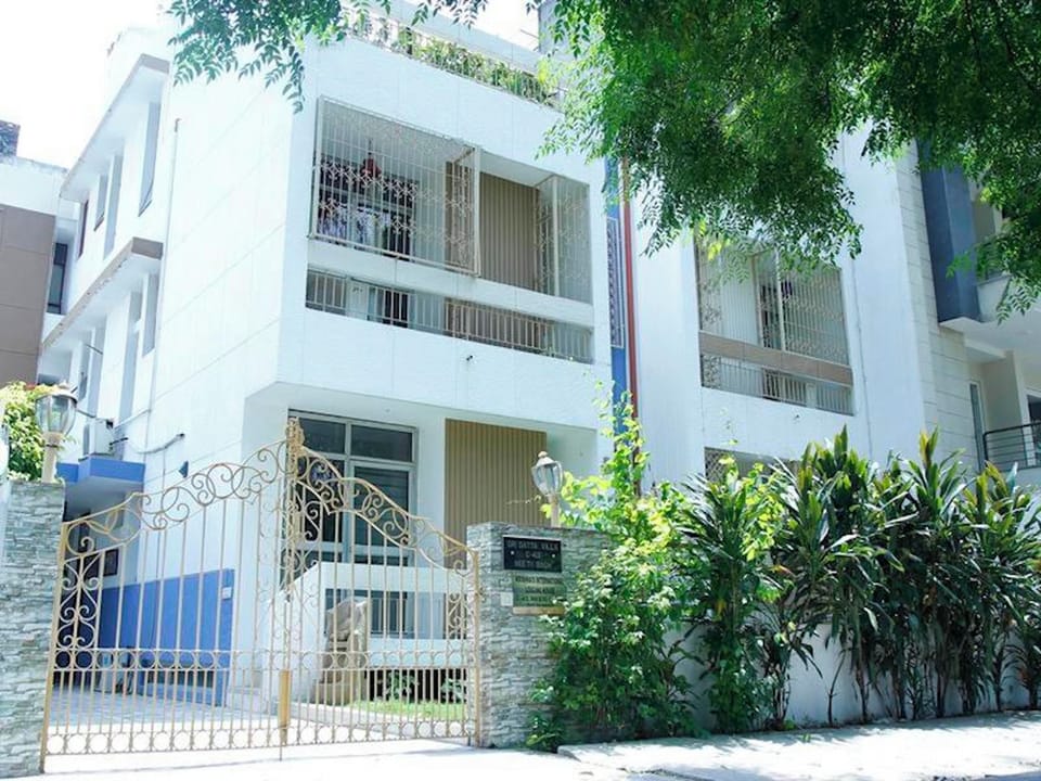 Room, 1 Bedroom, Accessible, Smoking | Property entrance