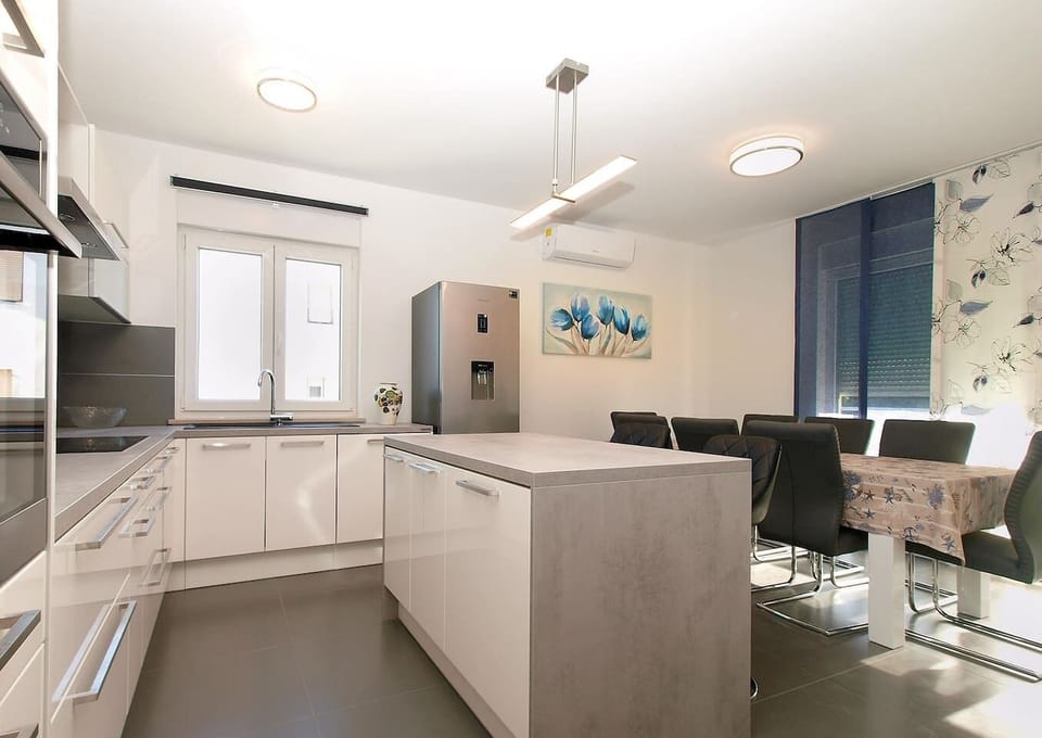 Villa, Multiple Bedrooms, Private Pool, Garden View | Interior