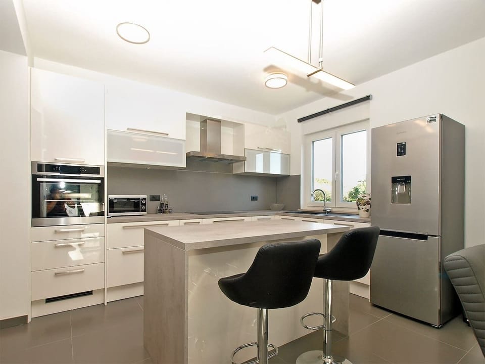 Villa, Multiple Bedrooms, Private Pool, Garden View | Interior