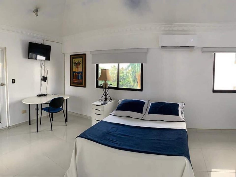 Room, 1 Bedroom, Smoking, City View | 1 bedroom