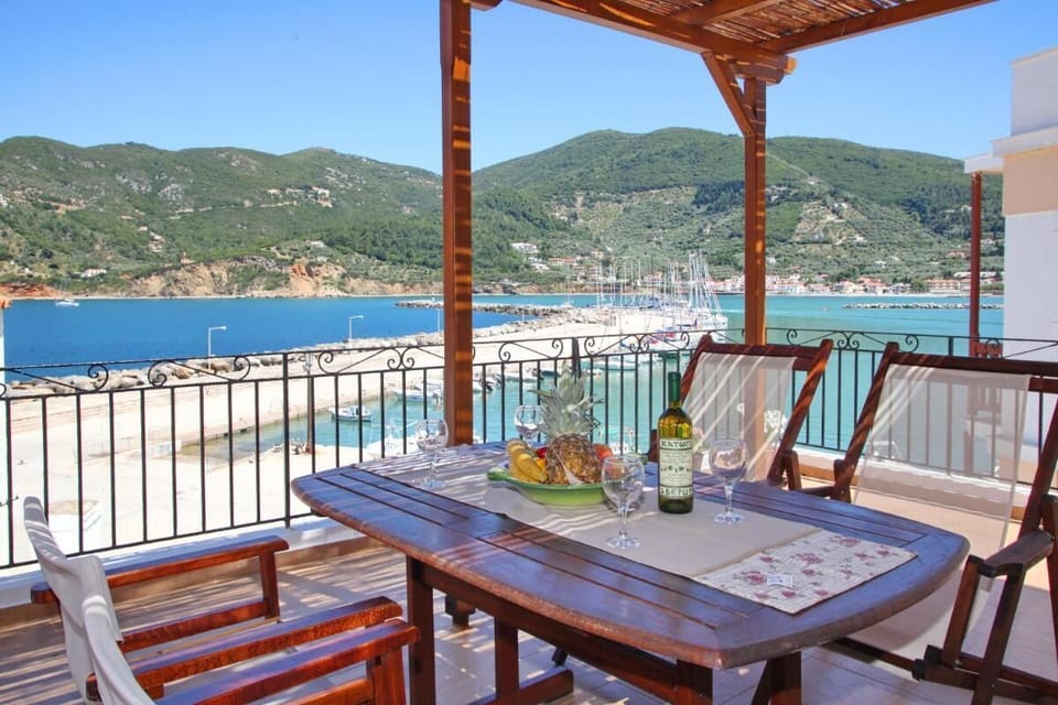 Villa, 2 Bedrooms, Smoking, Balcony | Outdoor dining