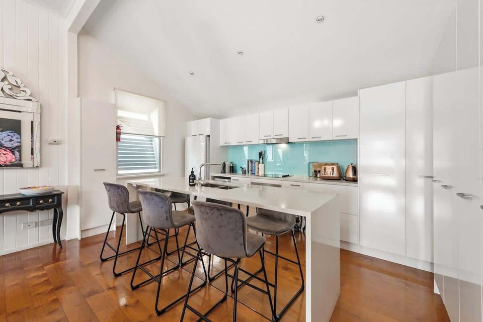 Or casual breakfast bar seating