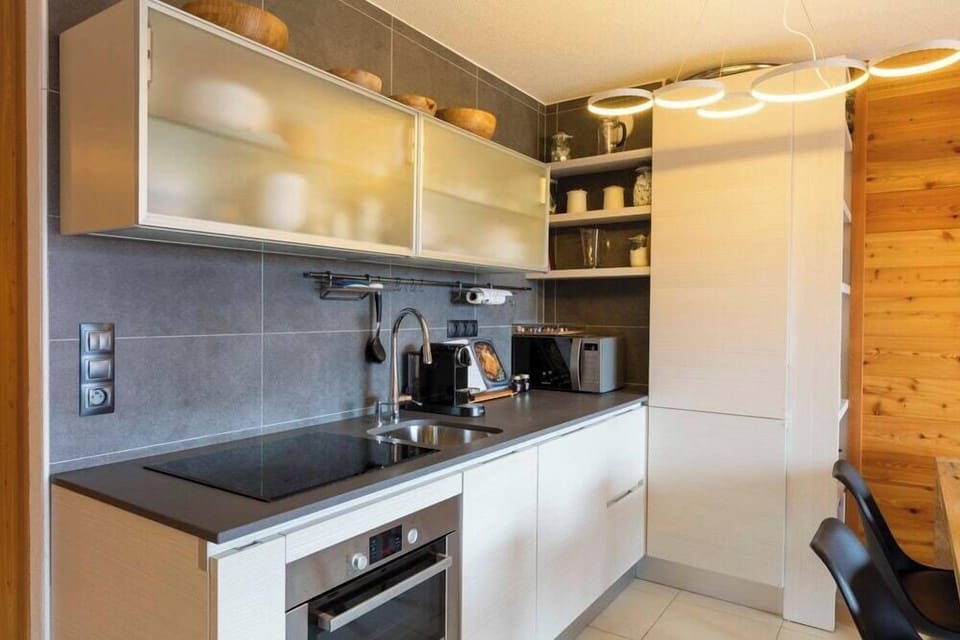 Kitchen area -dishwasher, 3 ring induction hob, intergrated oven, large fridge freezer.