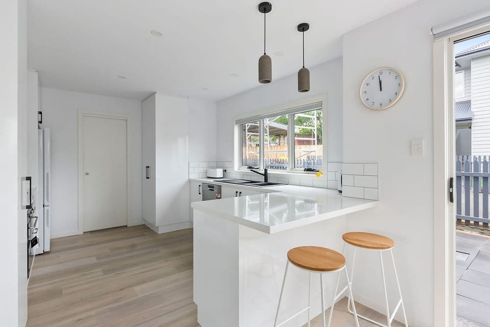 Cook up a storm in the stylish, modern kitchen, fully equipped with all the essentials and plenty of counter space for your culinary creations.