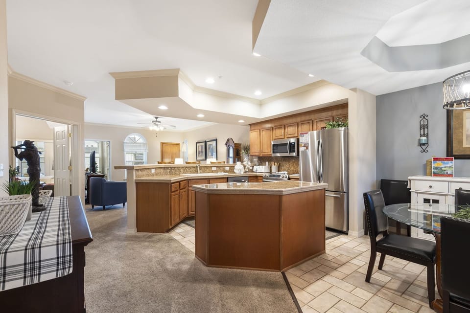 Open, Luxurious Main Area