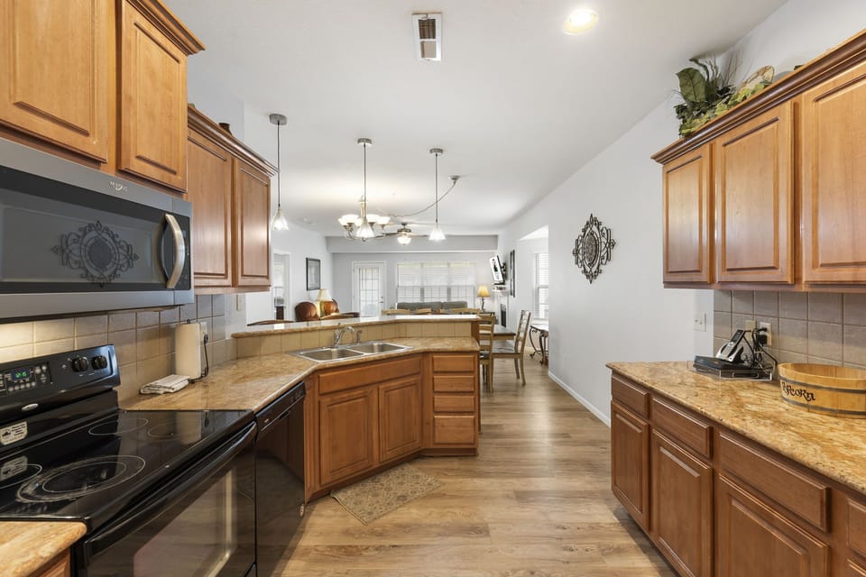 Full Kitchen