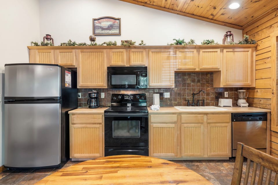 Full size Modern Appliances