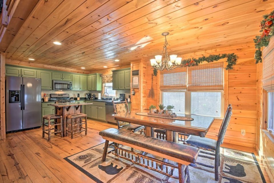 Dining table with seating for 8, plus additional bar seating nearby