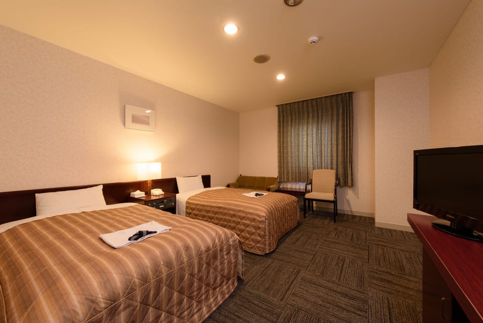 Down comforters, free WiFi, bed sheets