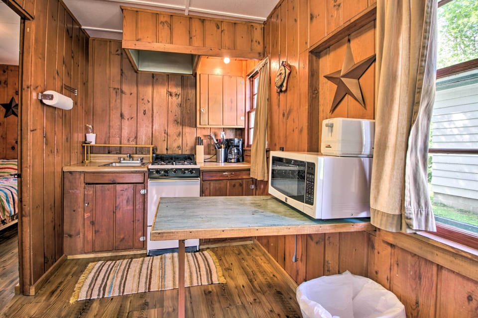The kitchenette comes equipped with all your basic cooking needs.