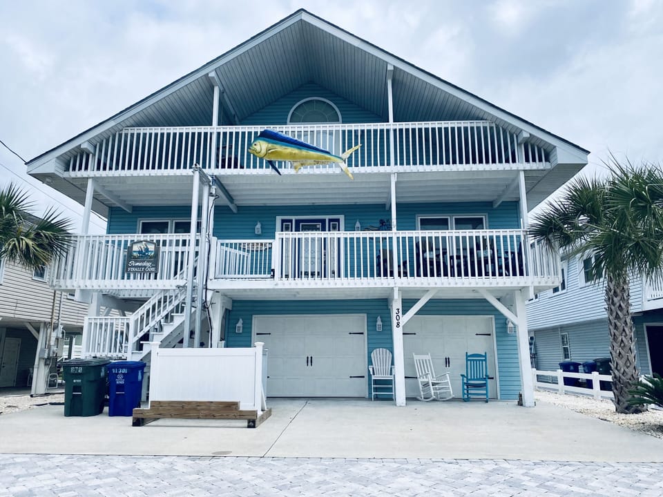 Front of house with freight lift 