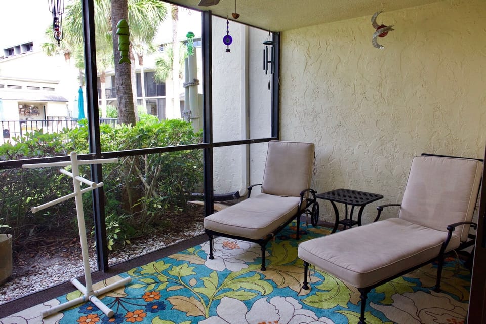 Screened lanai