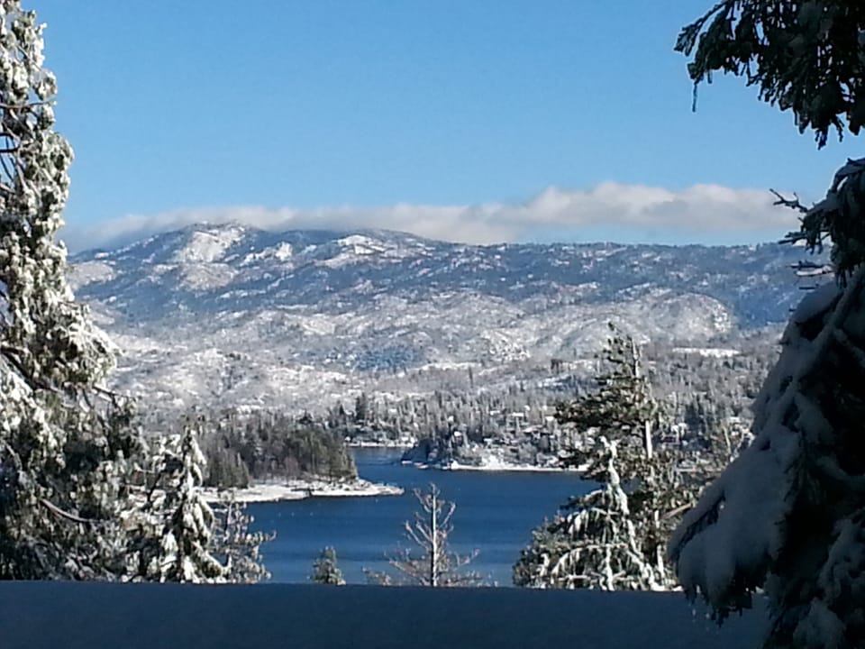 Winter view from upstairs deck.  Not accessed by Studio.  Walk to lake
