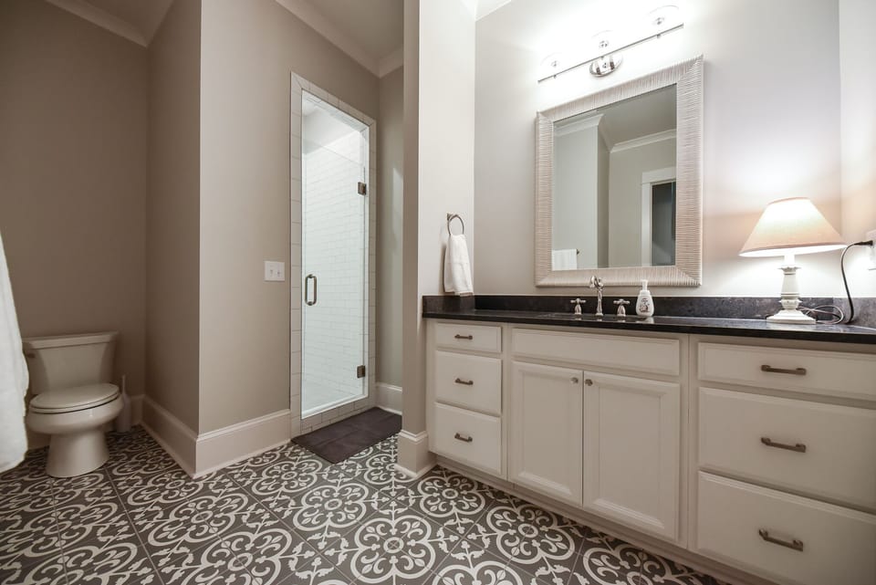 Queen guest bathroom