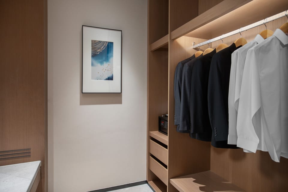 Executive Premier Room | Minibar, blackout drapes, soundproofing, free WiFi