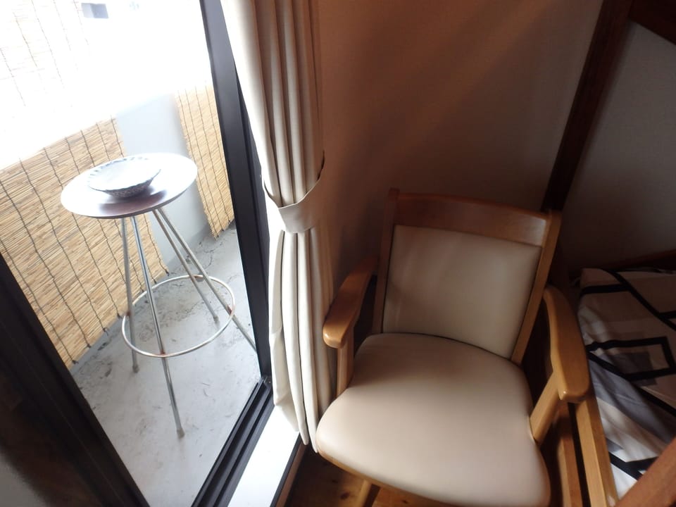 Family Apartment, Non Smoking | Living area | Flat-screen TV
