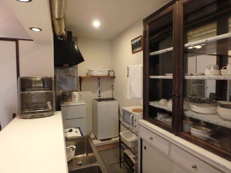Family Apartment, Non Smoking | Private kitchenette | Fridge, microwave, dishwasher, coffee/tea maker