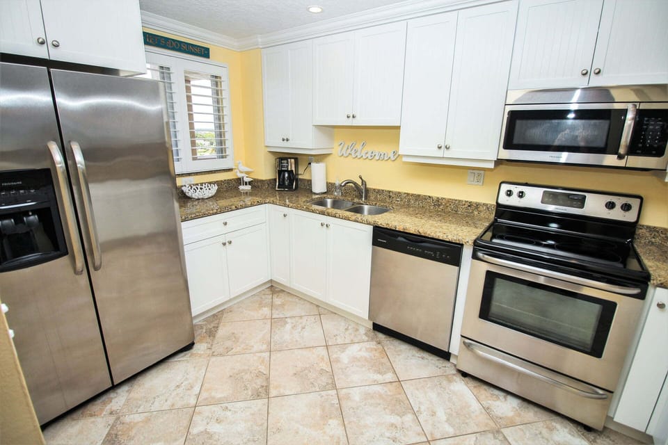 Spacious Kitchen