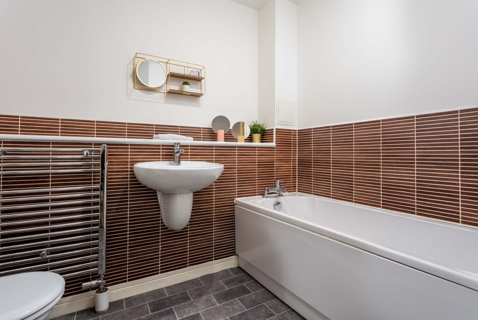 Walker Suite No82 - Donnini Apartments Apartment in Kilmarnock