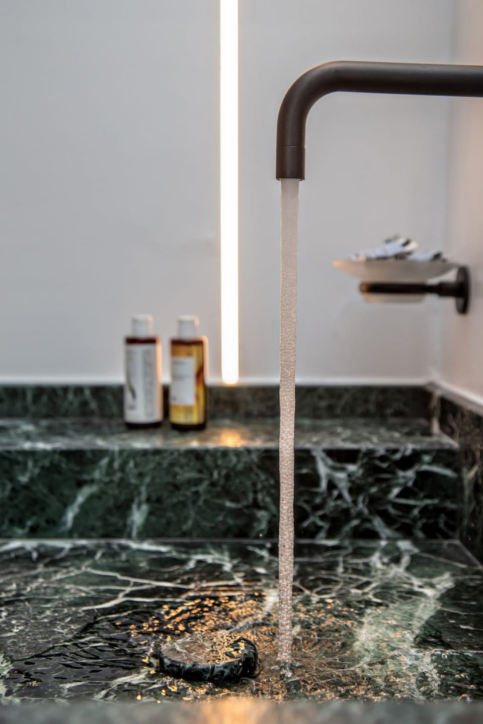 House | Bathroom sink
