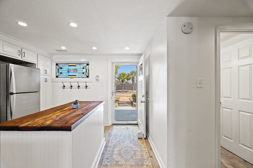 4-web-or-mls-22400-front-beach-rd-69