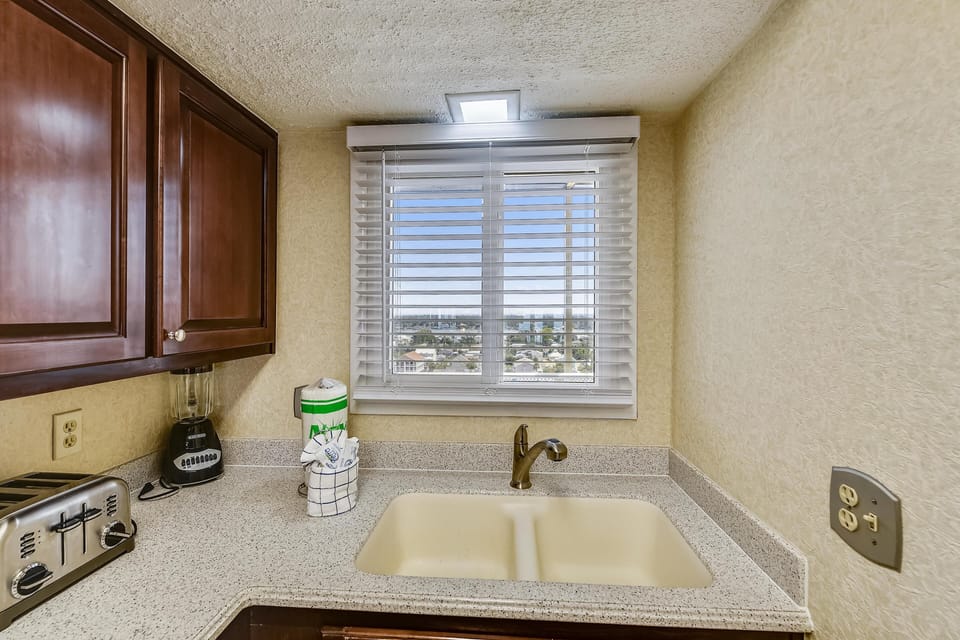 Condo, 2 Bedrooms | 2 bedrooms, in-room safe, individually decorated, individually furnished